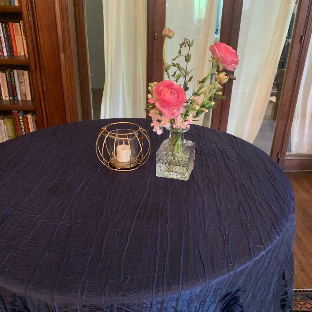 132” round crinkle taffeta Navy tablecloth (tablecloth only)